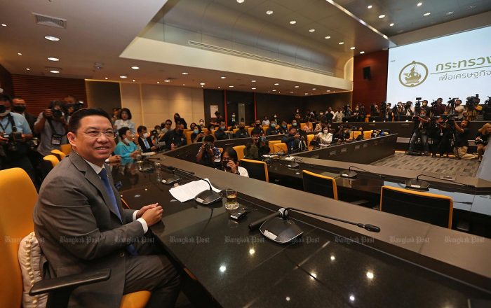 DES: Facebook won’t take legal action