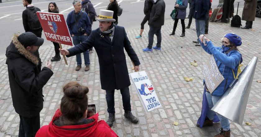 Brexit talks set to miss deadline and continue in Brussels