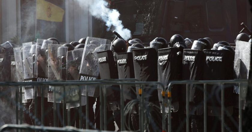 Thai police use tear gas against anti-government protesters