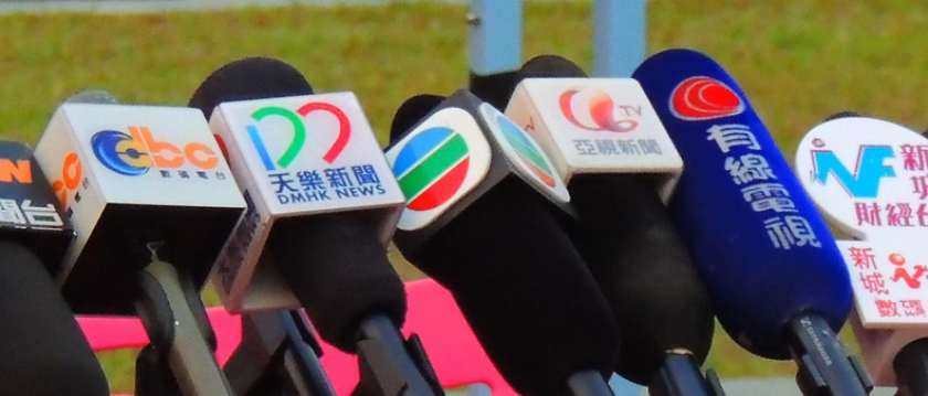 Taiwan: A politician seizes a journalist in the legislature