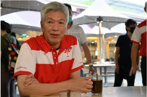 The youngest son of Singapore’s founder, Lee Hsien Yang, is seeking refuge in the United Kingdom.