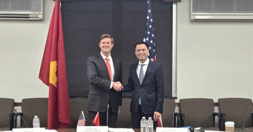 Vietnam, US vow to boost political, security, defence ties at 14th dialogue